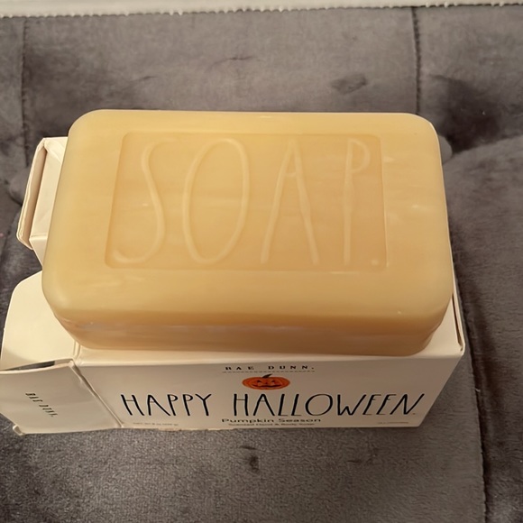 RAE DUNN PUMPKIN SEASON Scented Bar Soap - Picture 7 of 7